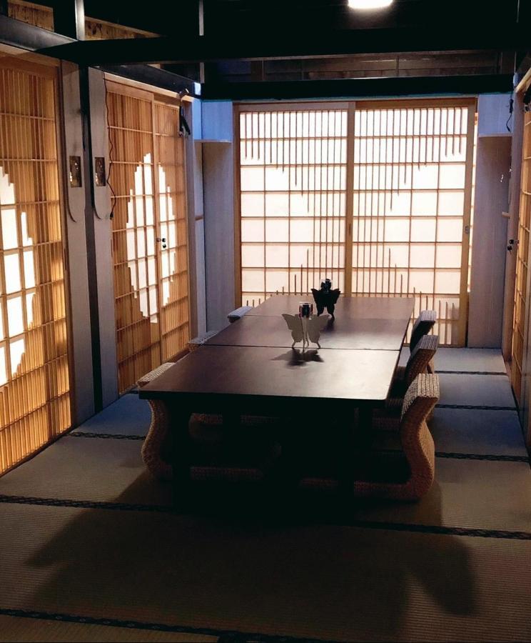 台甕茶室青年旅館 Tai-Wong Tatami Room Hostel Тайнань Екстер'єр фото